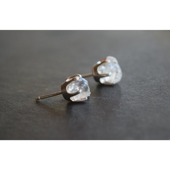 Sterling silver stud earrings, alternative diamond, uncut natural gemsto… - Picture 5 of 5